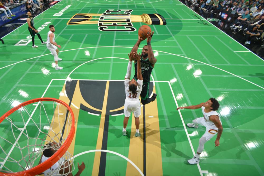 眼睁睁看着 眼睁睁看着